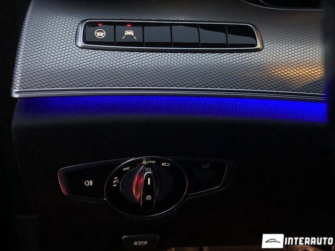 Mercedes E 220 37 interauto-car