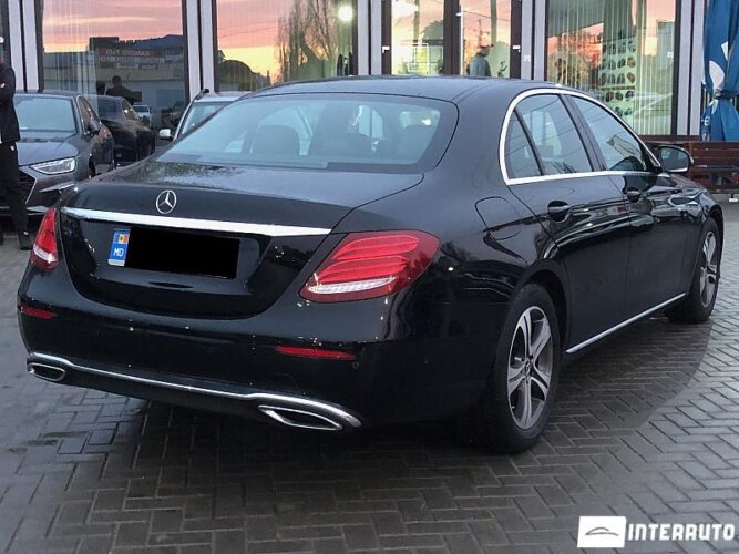 Mercedes E 220 31 interauto-car