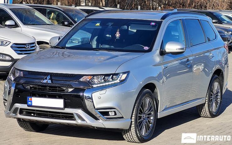 Mitsubishi Outlander 37 interauto-car
