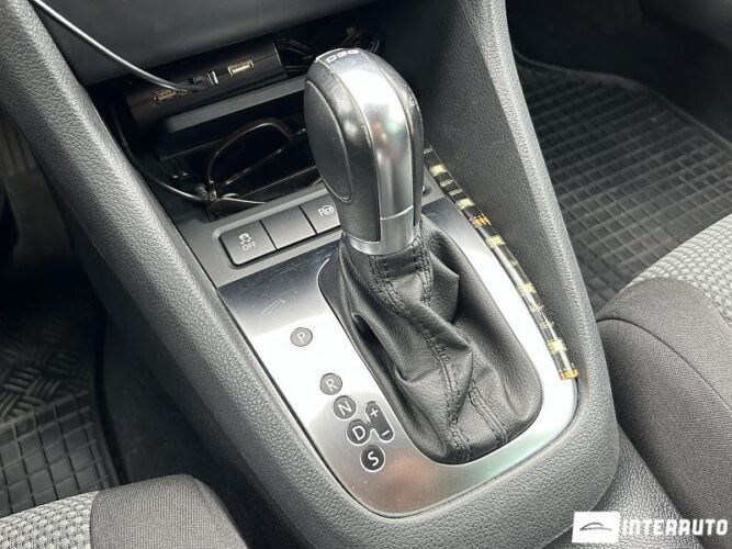 Volkswagen Golf 38 interauto-car