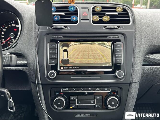 Volkswagen Golf 37 interauto-car