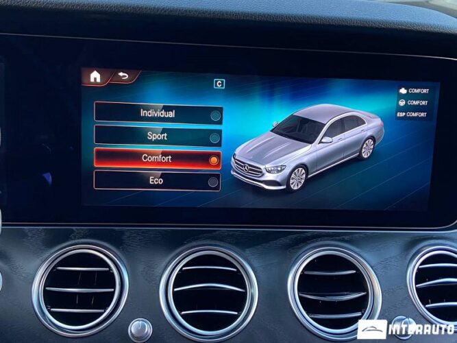 Mercedes E 220 45 interauto-car