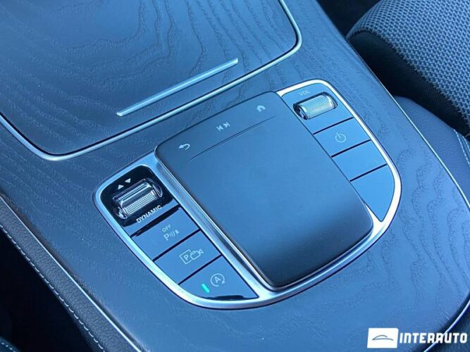 Mercedes E 220 48 interauto-car