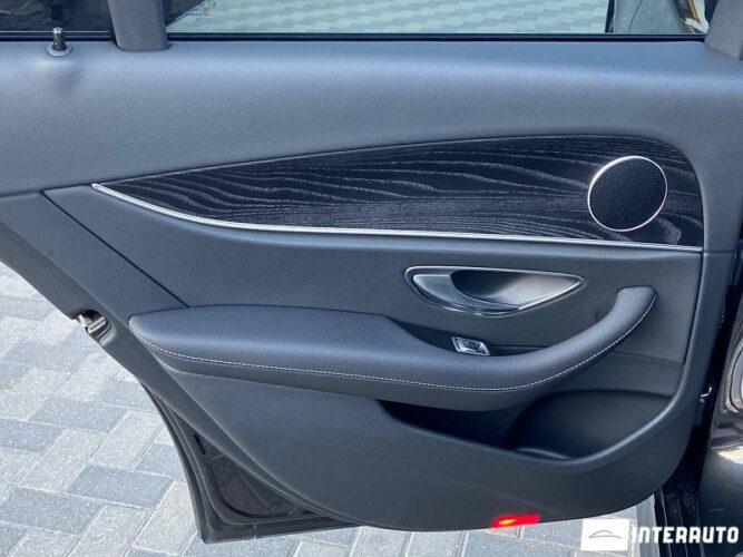 Mercedes E 220 49 interauto-car