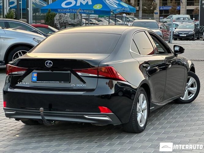 Lexus IS 300h 34 interauto-car