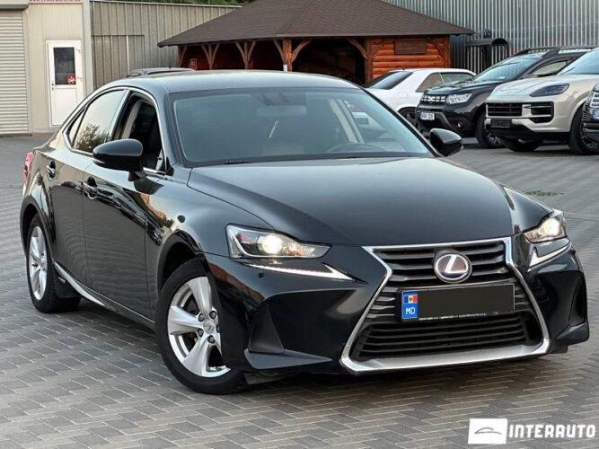 Lexus IS 300h 33 interauto-car