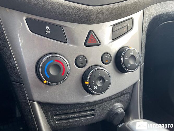 Chevrolet Trax 34 interauto-car