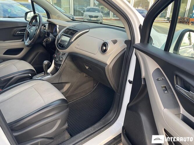 Chevrolet Trax 39 interauto-car