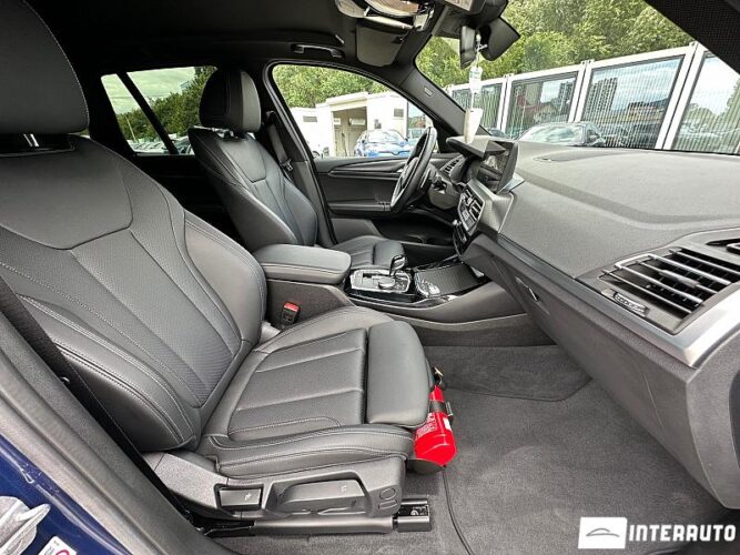 BMW X3 2.0D 53 interauto-car