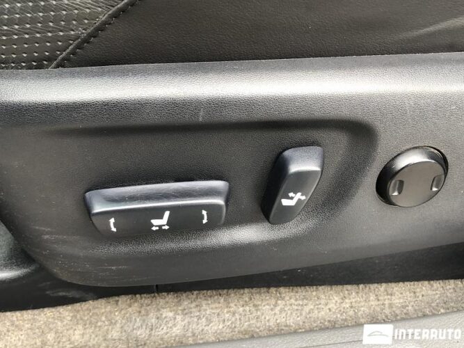 Toyota Land Cruiser Prado 57 interauto-car