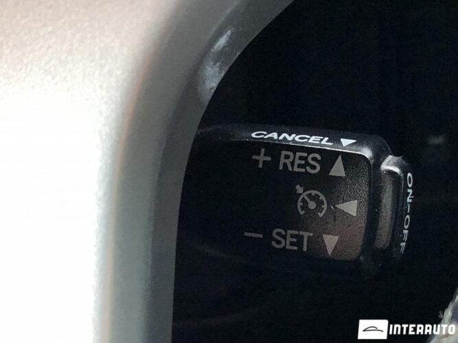 Toyota Land Cruiser Prado 58 interauto-car