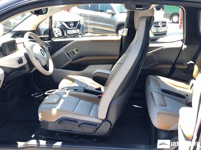 BMW i3 36 interauto-car