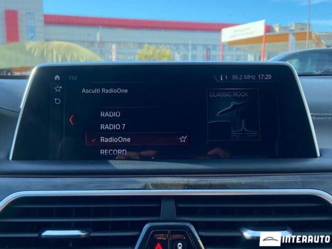 BMW 740e 39 interauto-car