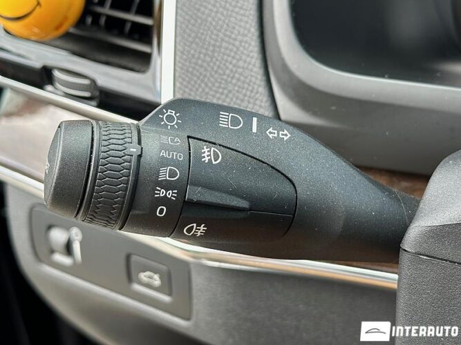 Volvo XC 90 44 interauto-car