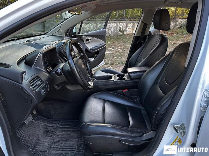 Chevrolet Volt 32 interauto-car