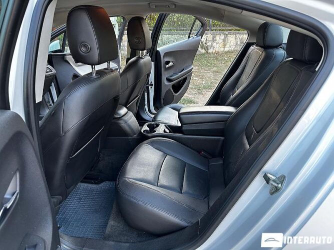 Chevrolet Volt 36 interauto-car