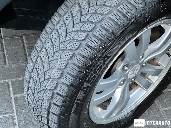 Mitsubishi Outlander 44 interauto-car