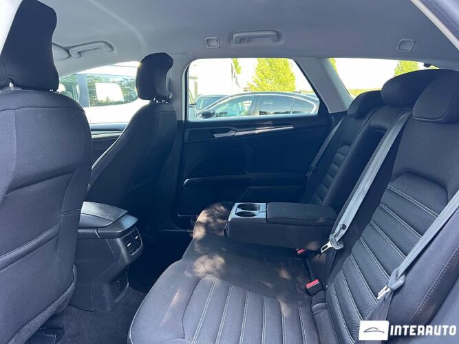 Ford Mondeo 42 interauto-car