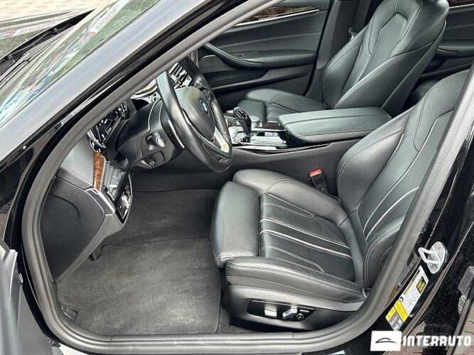 BMW 530e 42 interauto-car