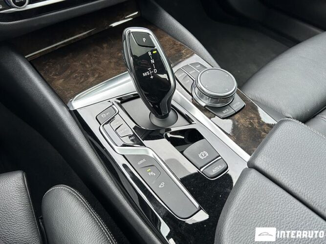 BMW 530e 49 interauto-car