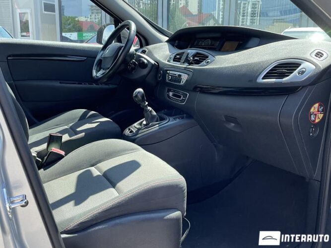 Renault Grand Scenic 46 interauto-car