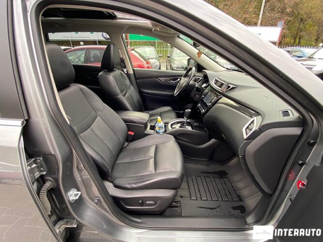Nissan X-Trail 35 interauto-car