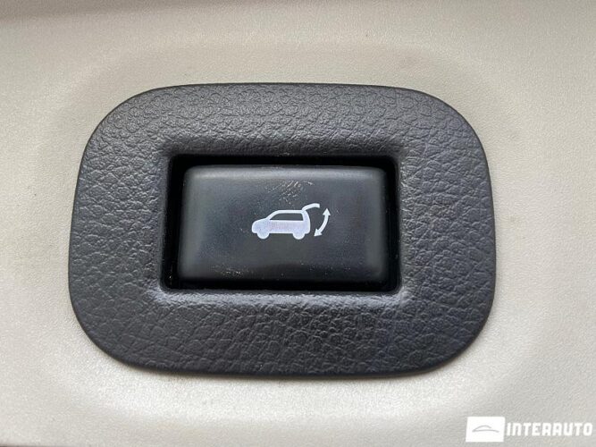 Nissan X-Trail 48 interauto-car