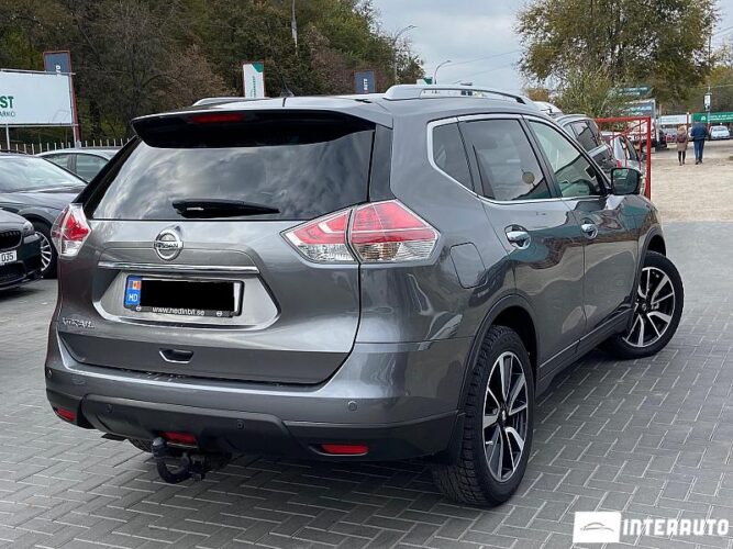 Nissan X-Trail 33 interauto-car