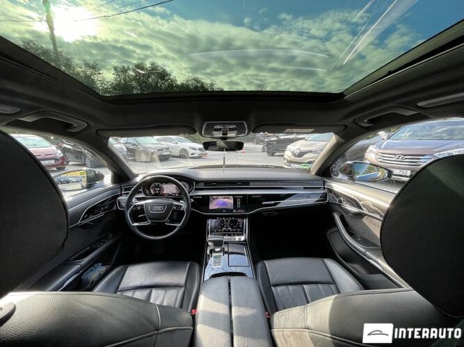 Audi A8 70 interauto-car
