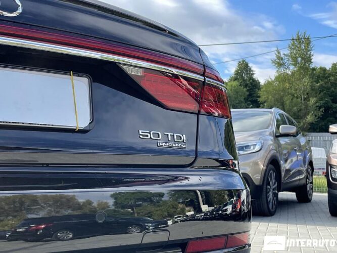 Audi A8 51 interauto-car