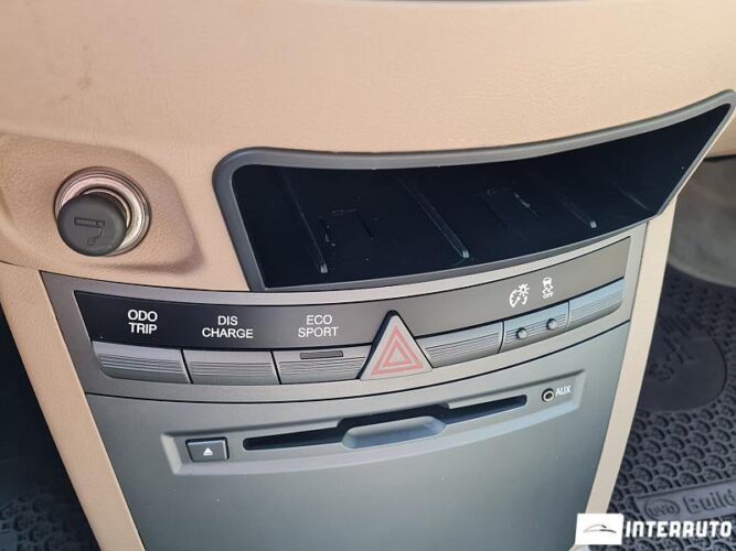 BYD E6 43 interauto-car