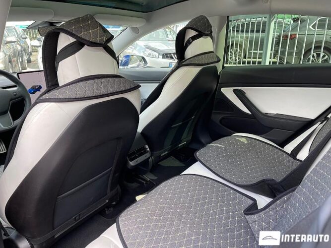 Tesla Model 3 34 interauto-car