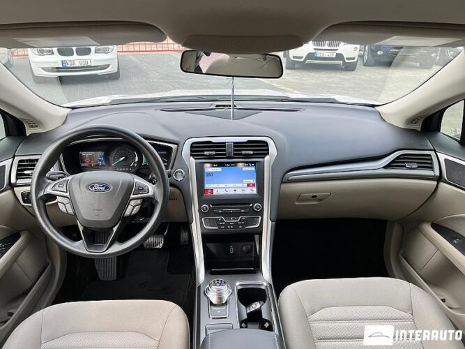 Ford Fusion 35 interauto-car