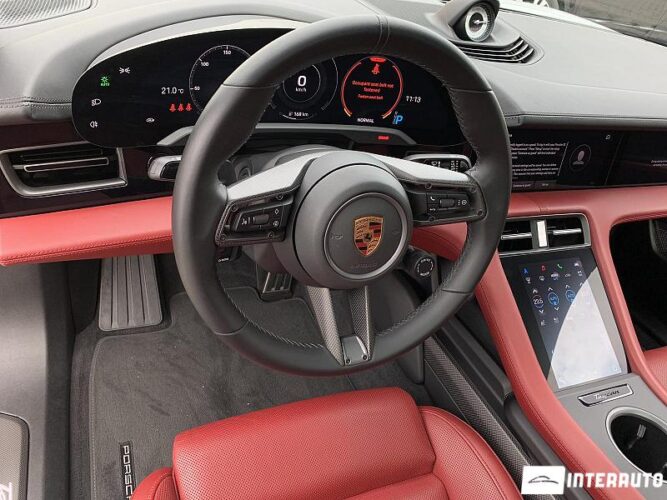 Porsche Taycan Turbo 58 interauto-car