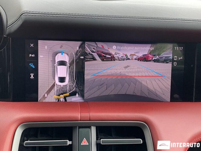 Porsche Taycan Turbo 64 interauto-car