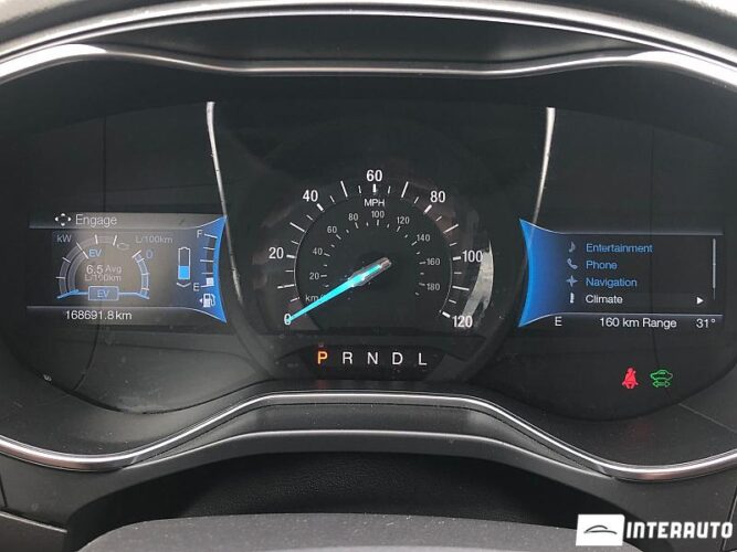 Ford Fusion 41 interauto-car