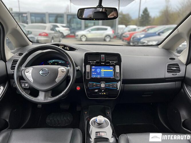 Nissan Leaf 42 interauto-car