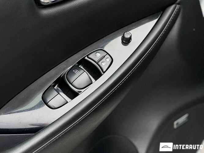 Nissan Leaf 40 interauto-car