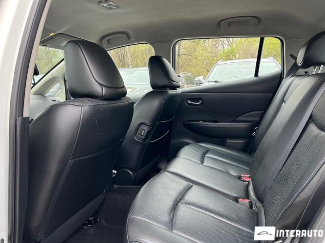 Nissan Leaf 52 interauto-car