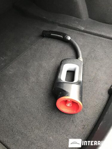 Tesla Model 3 64 interauto-car