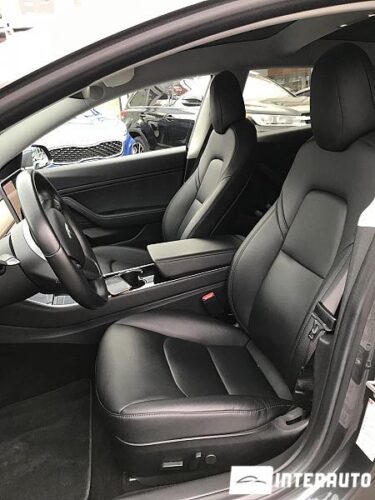Tesla Model 3 43 interauto-car