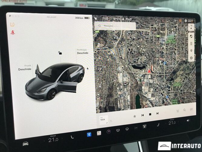 Tesla Model 3 51 interauto-car