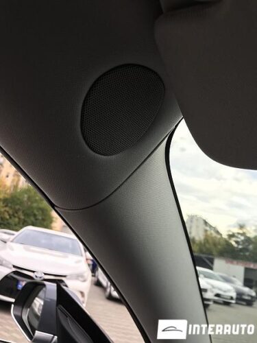 Tesla Model 3 45 interauto-car