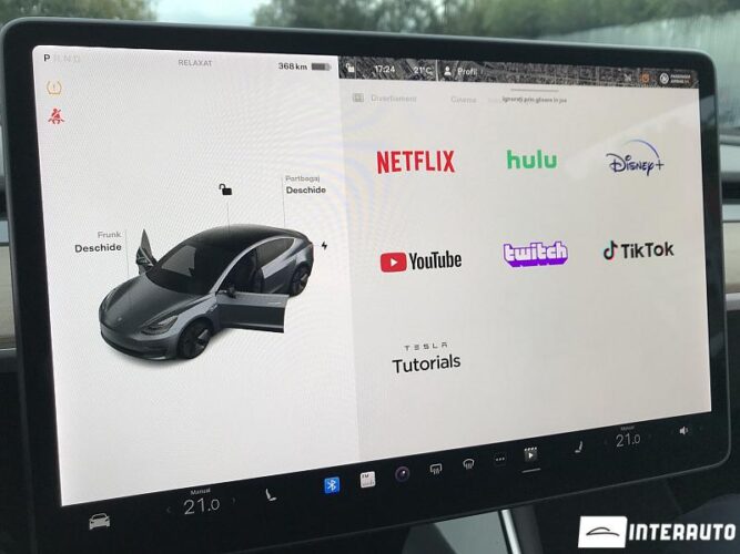 Tesla Model 3 49 interauto-car