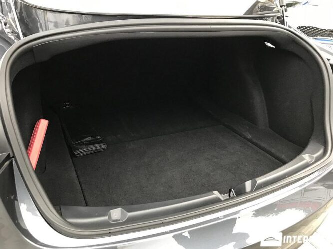 Tesla Model 3 63 interauto-car