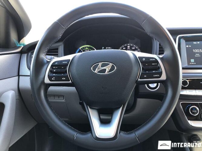 Hyundai Sonata 35 interauto-car