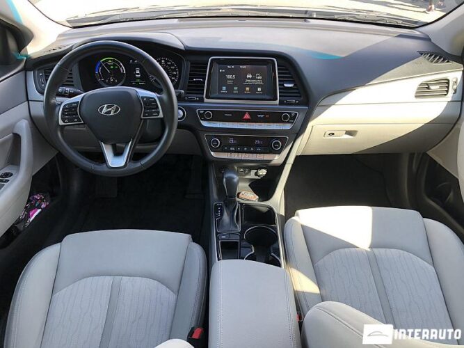 Hyundai Sonata 34 interauto-car