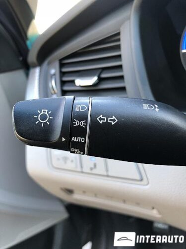 Hyundai Sonata 41 interauto-car