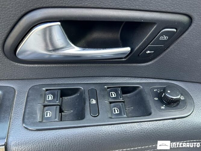 Volkswagen Amarok 27 interauto-car