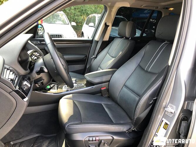 BMW X3 2.0D 45 interauto-car